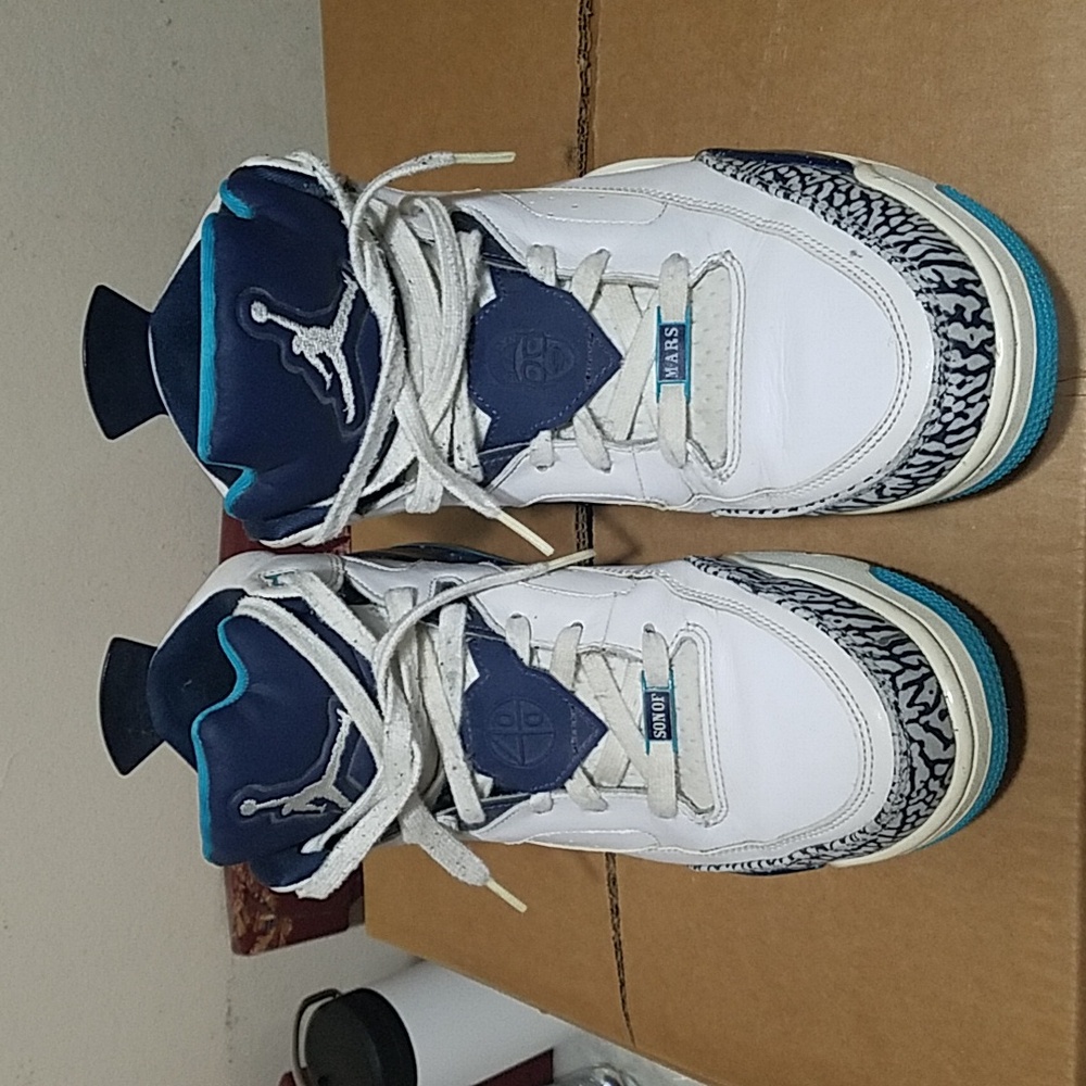 Jordan,  Very good condition! Open to Offers!!